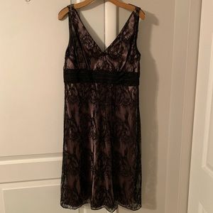 SUPER CUTE Jones New York Black & Pink Lace Dress